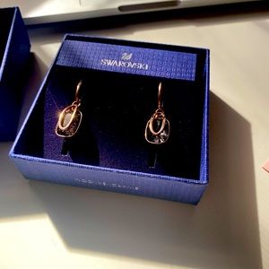 Swarovski earrings New!!